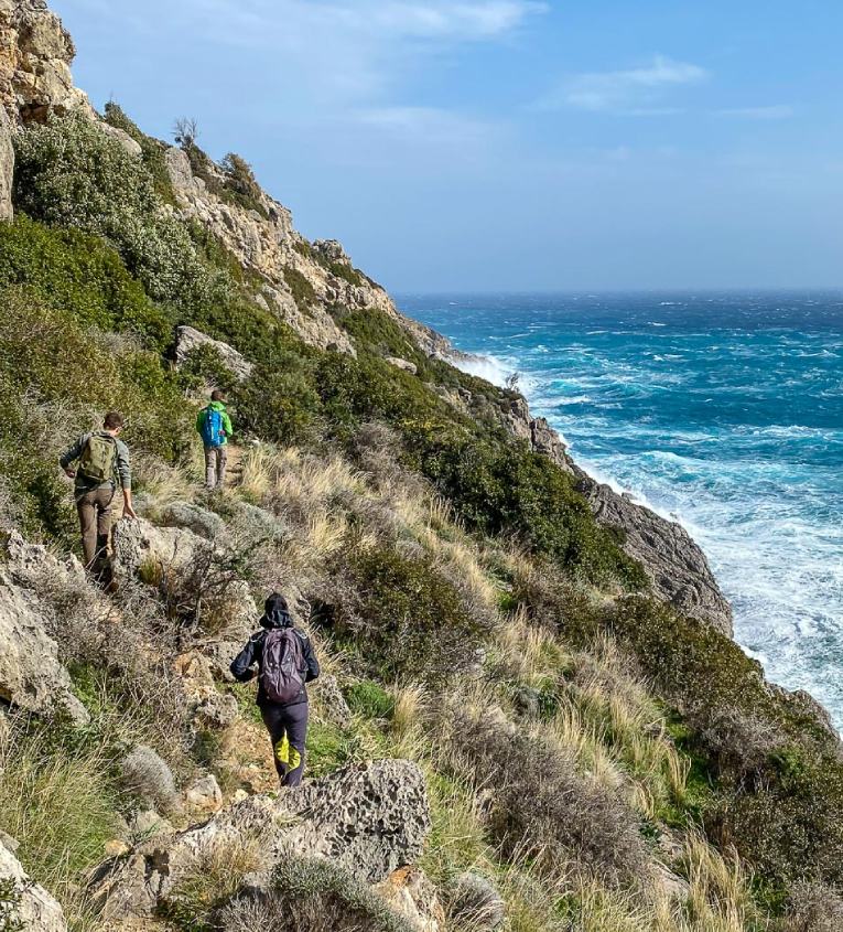 cop-1-hiking-rhodes_faliraki-ladiko-anthony-quinn_8.jpg