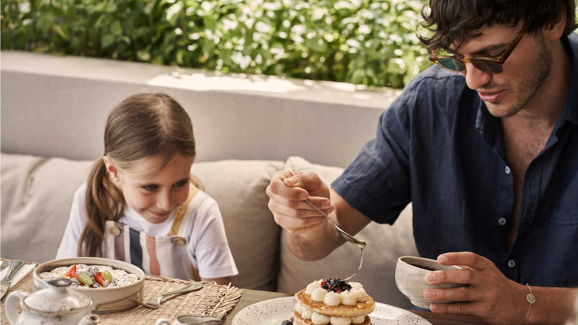 er_rho_helea_lifestyle_breakfast_dad_girl-1-2.jpg