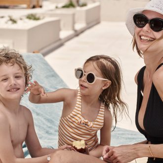 er_rho_helea_lifestyle_pool_mum_kids_02.jpg