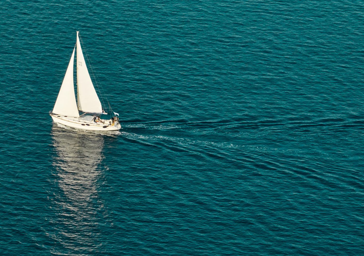 er_rho_lifestyle_aerial_sailing_boat_01-6.jpg