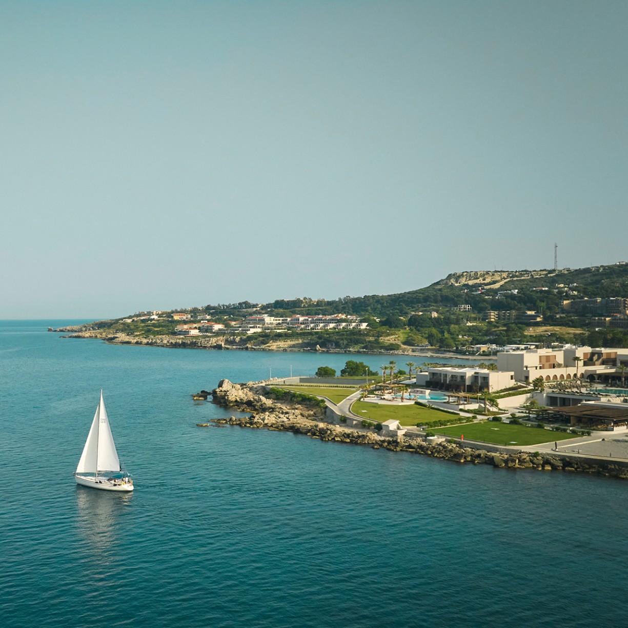 er_rho_elissa_lifestyle_aerial_sailing-5.jpg